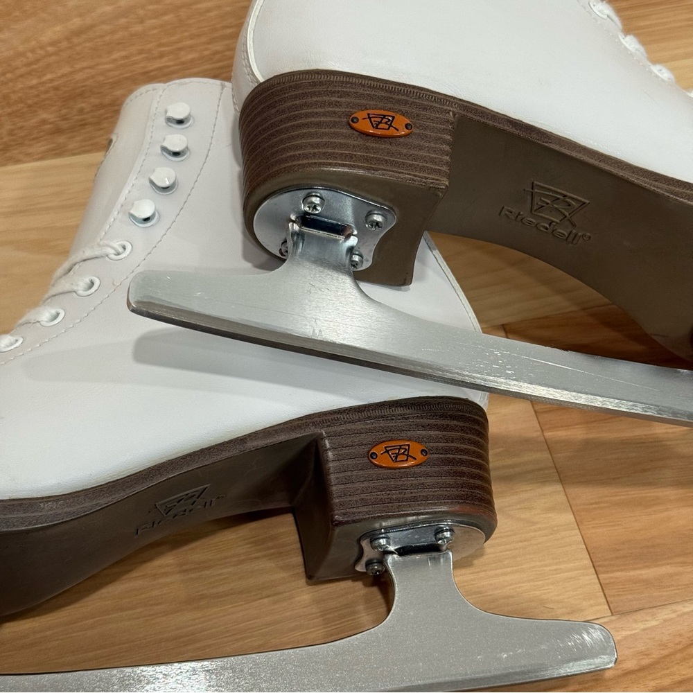 Riedell White Women's Figure Skates - Classic High-Cut Leather - Picture 8 of 12